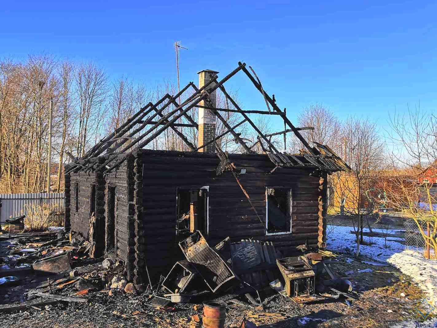 Ночью в агрогородке Капланцы Березинского района сгорел дом