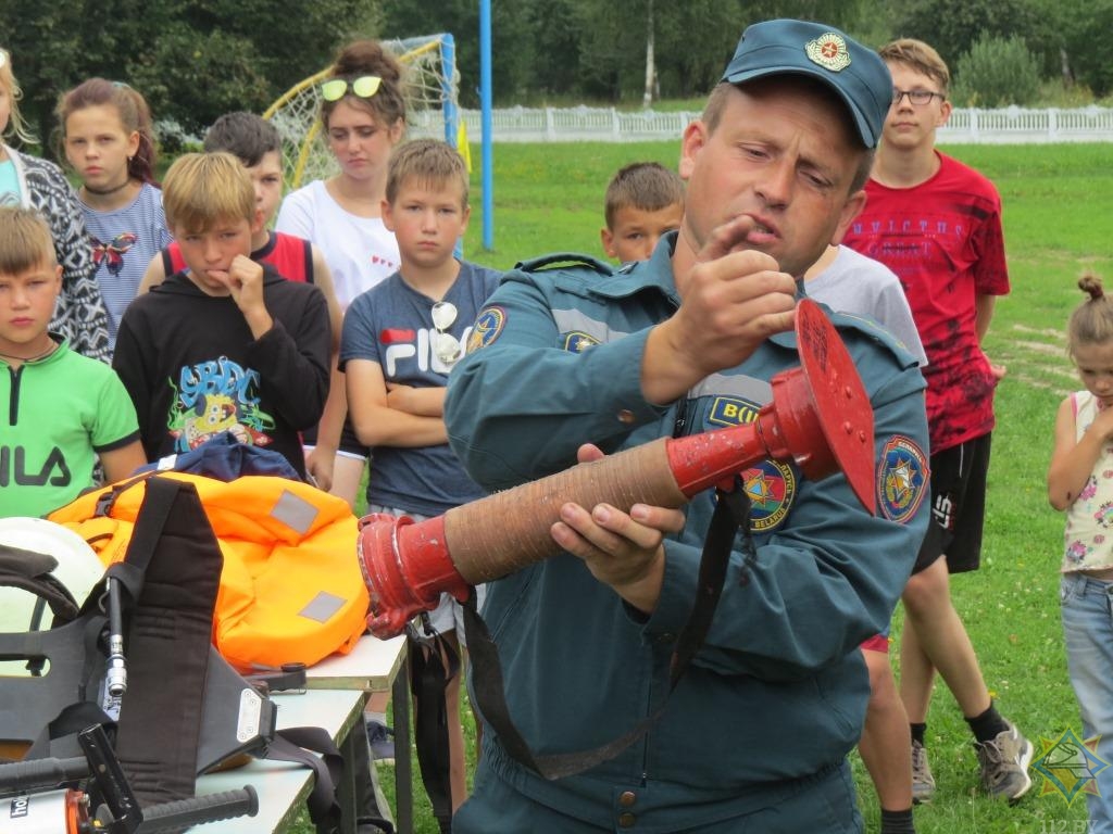 Что же «спрятано» внутри пожарной машины?